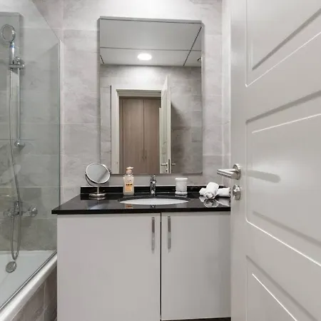 Larbi Luxurious 1Br In Polo Residence Dubai Exterior photo